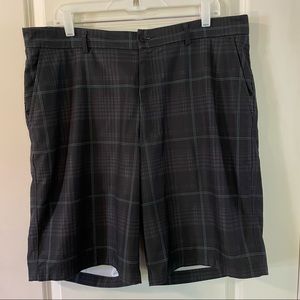Mens Kirkland Signature Black Plaid Golf Shorts Size 38
